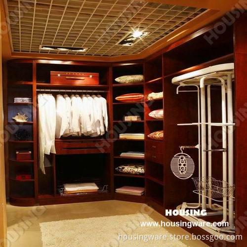 High Review Walk in Closet in High Class Design